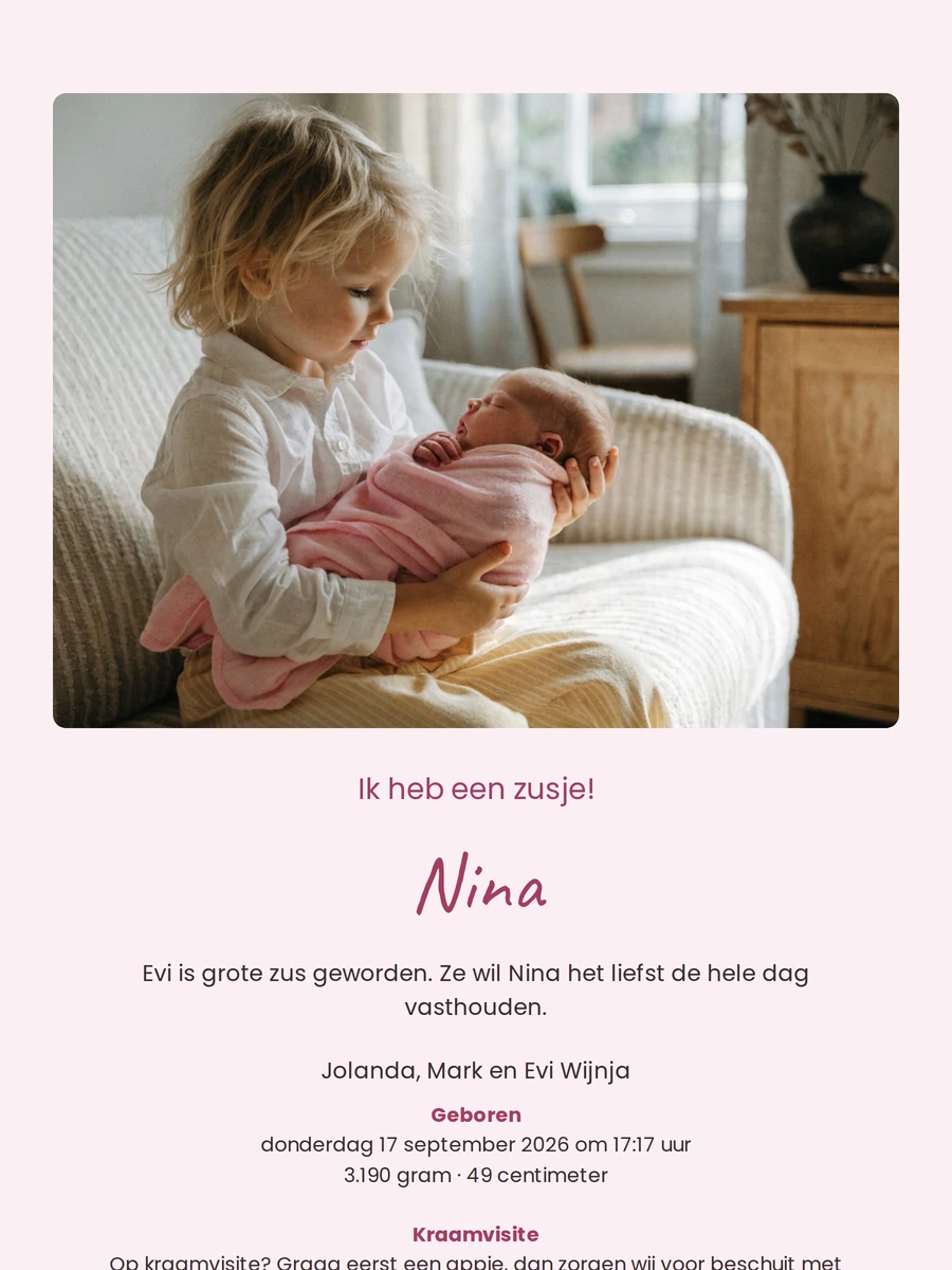 Roze geboortekaartje met een foto van grote zus